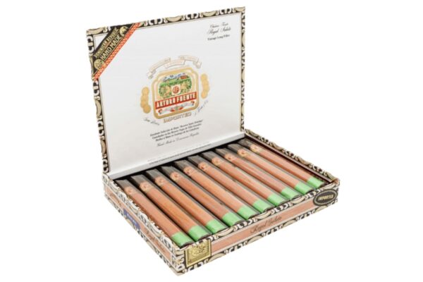 Arturo Fuente Chateau Fuente Royal Salute Maduro (7.625" x 54)