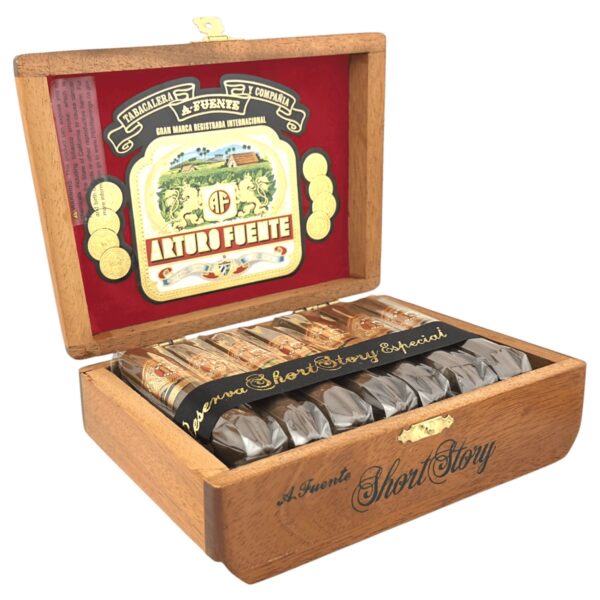 Arturo Fuente Hemingway Short Story Natural (4.0" x 49) [Box of 15]