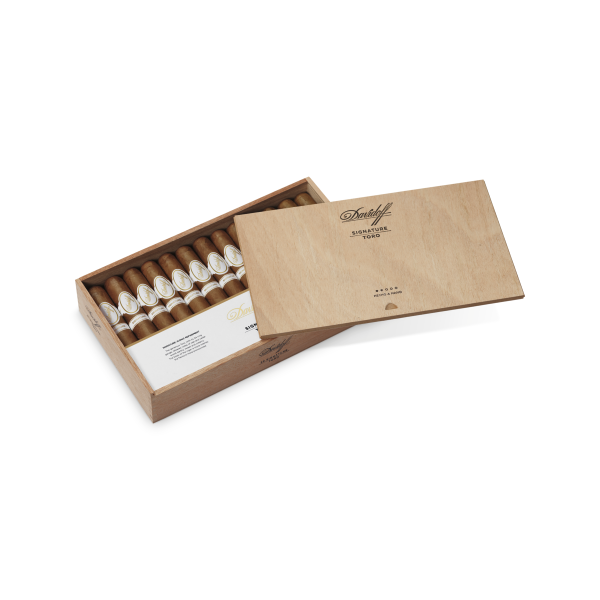 Davidoff Signature Toro (6"x54) Cigars